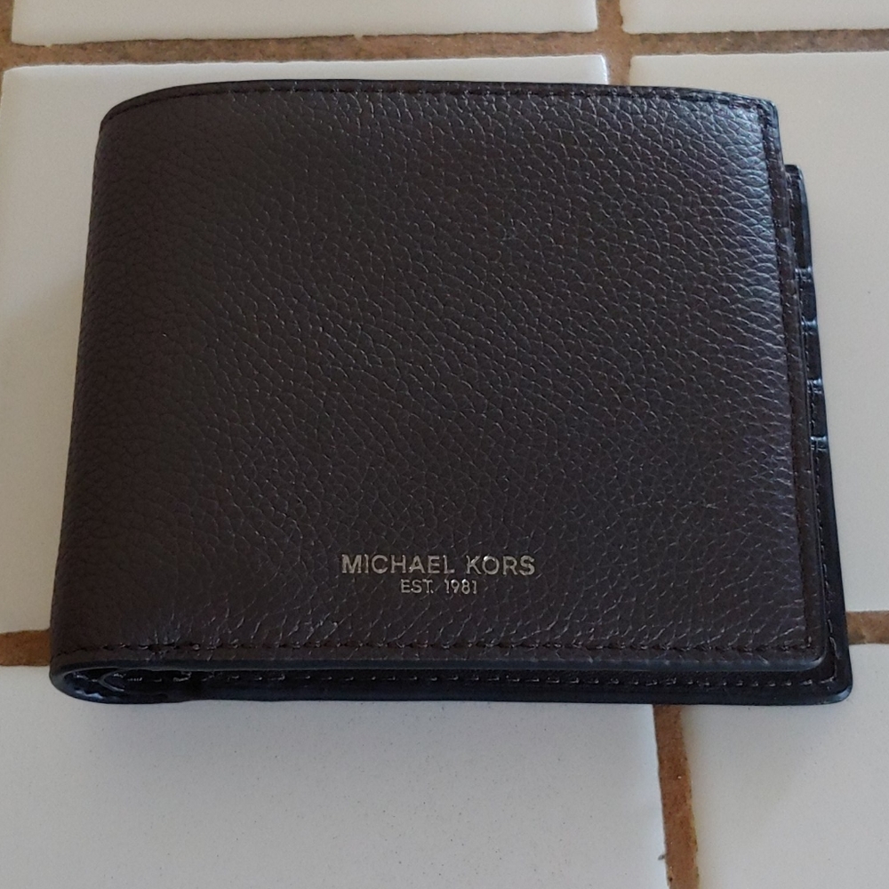 NWT Michael Kors Wallet
